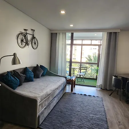 Ria Center - Right فارو