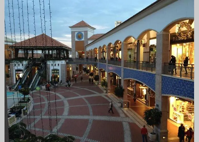 Ria Center - Right * فارو